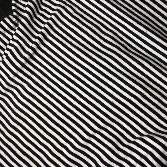 Brandy Melville Striped Tee - Picture 4 of 6